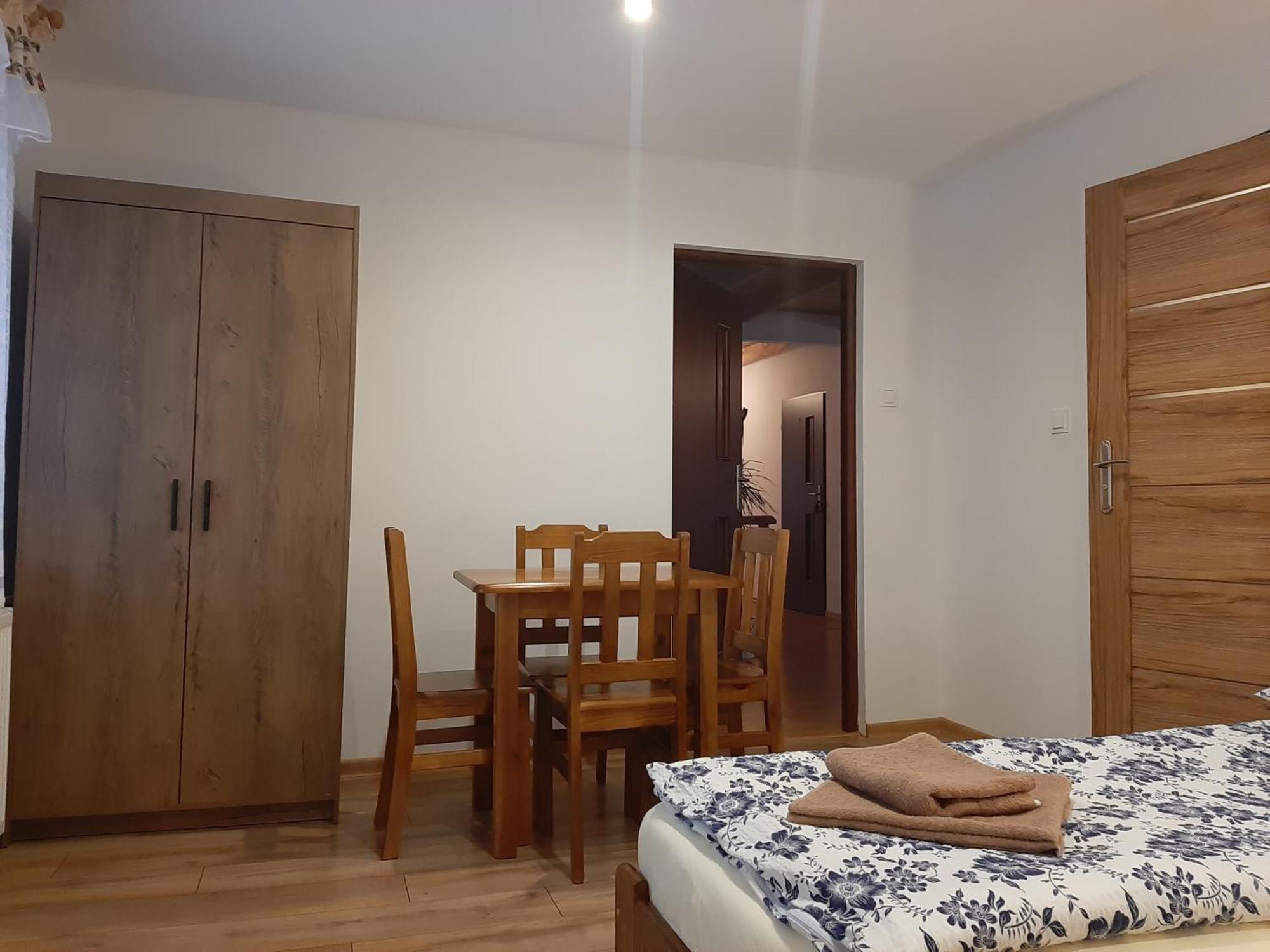 Wichrowe Wzgorza Hotel Strzebowiska Ngoại thất bức ảnh