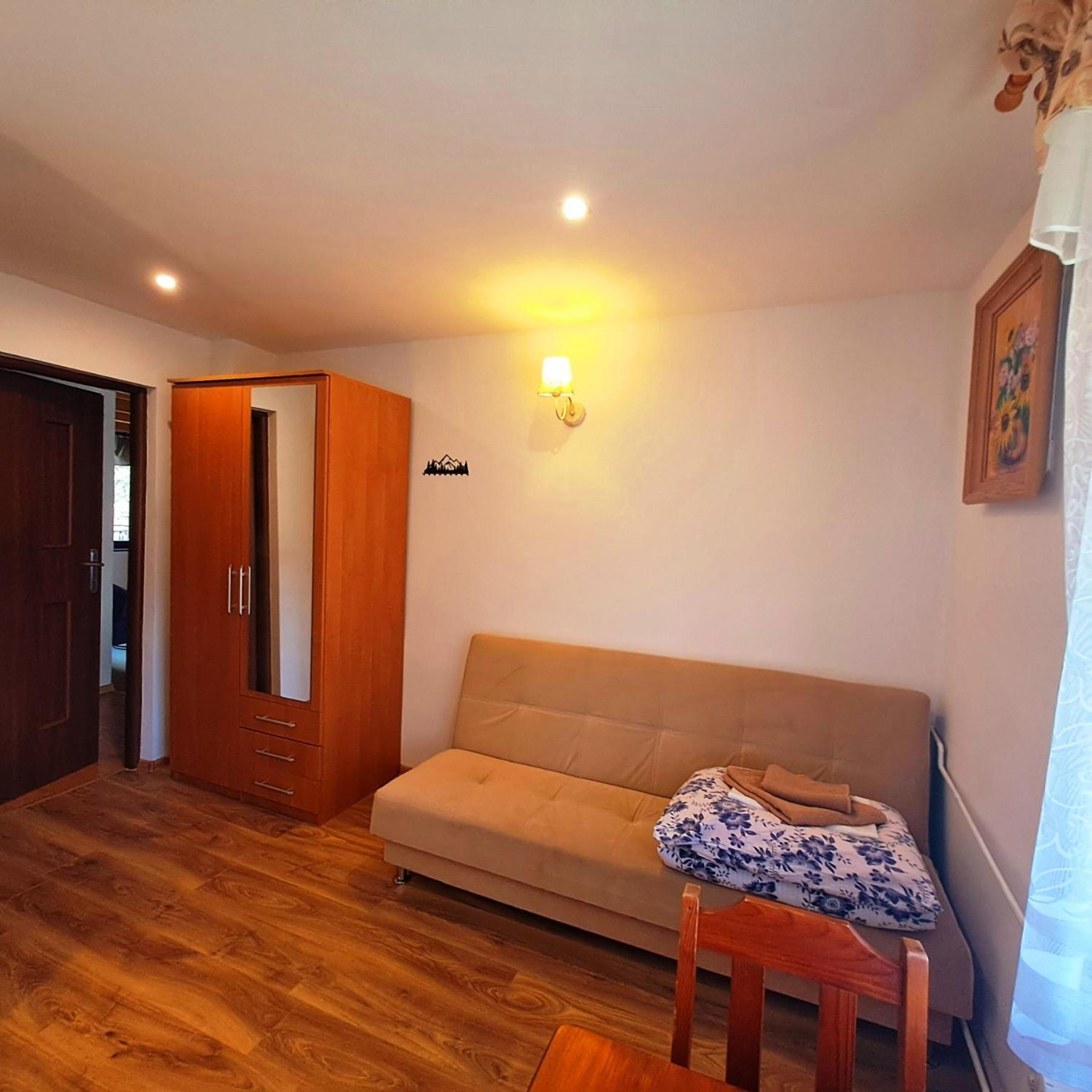 Wichrowe Wzgorza Hotel Strzebowiska Ngoại thất bức ảnh