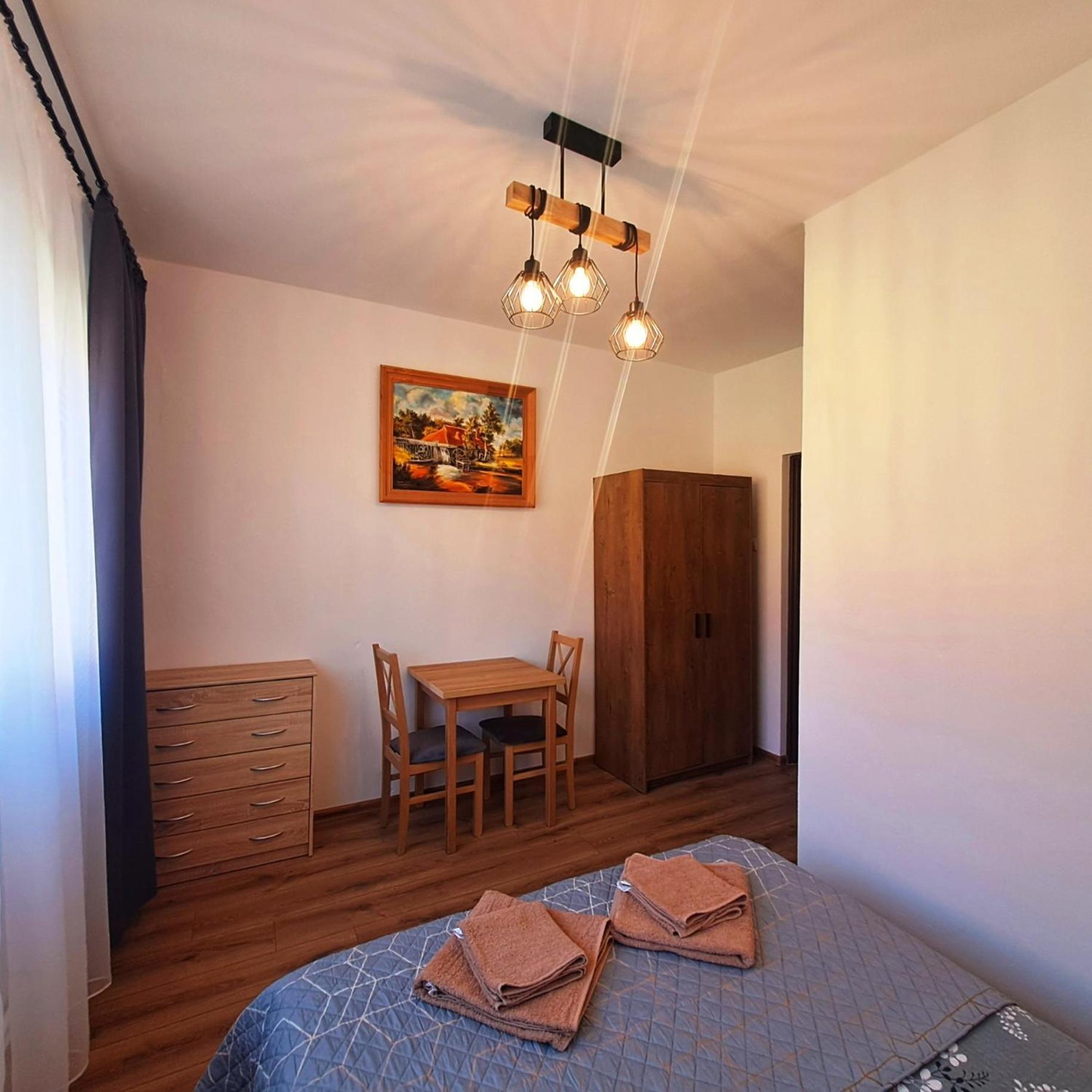 Wichrowe Wzgorza Hotel Strzebowiska Ngoại thất bức ảnh